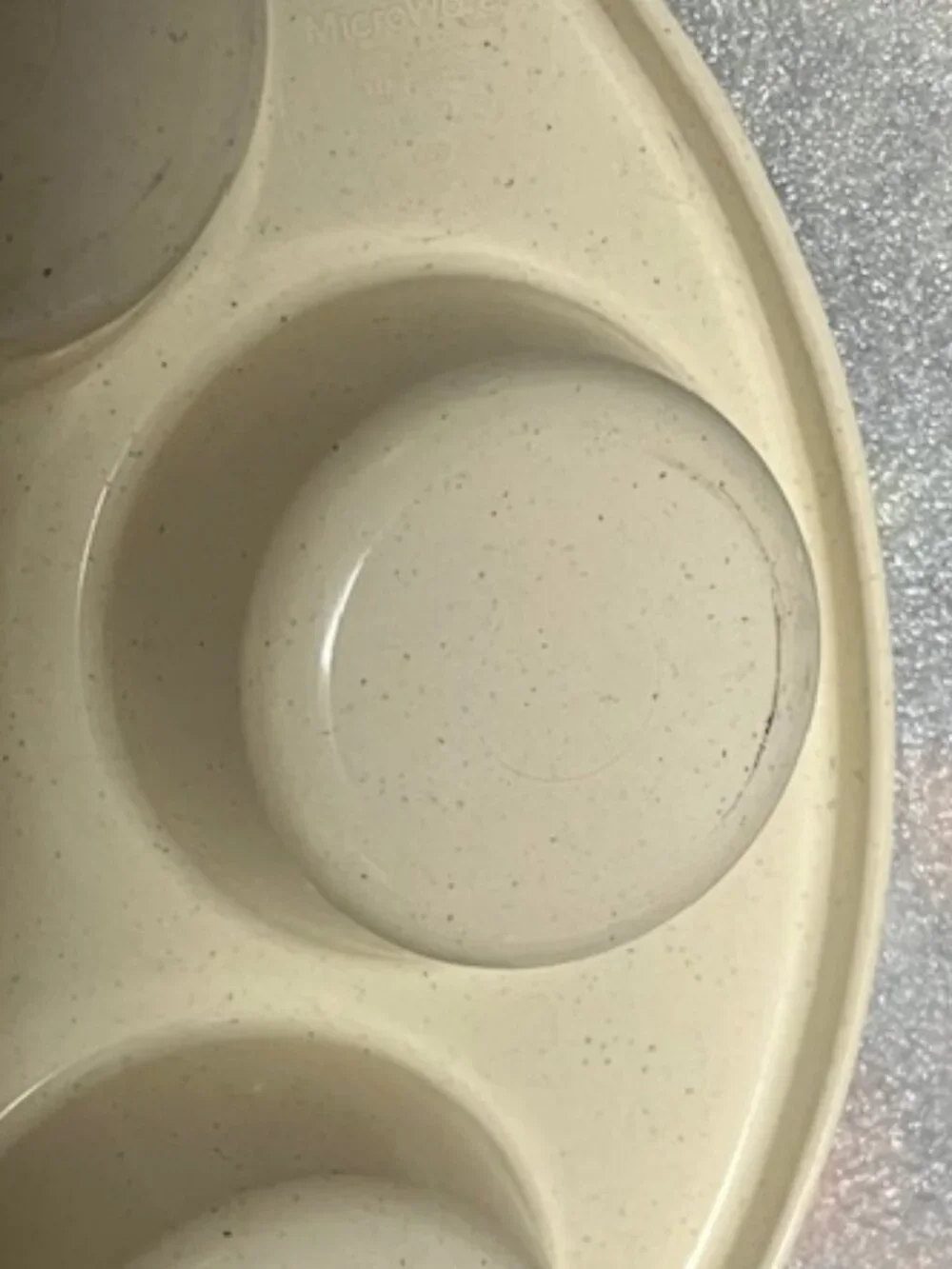 Anchor Hocking Microware vintage cream